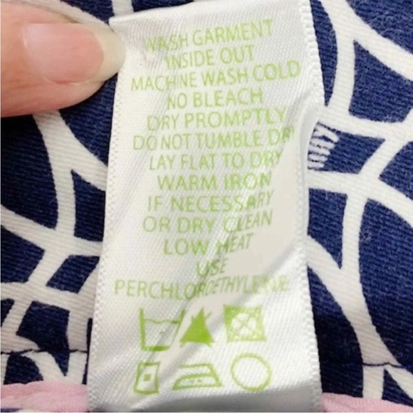 Lilly Pulitzer “ Tickle the Ivories” Luxury Capri Pants - Picture 8 of 9